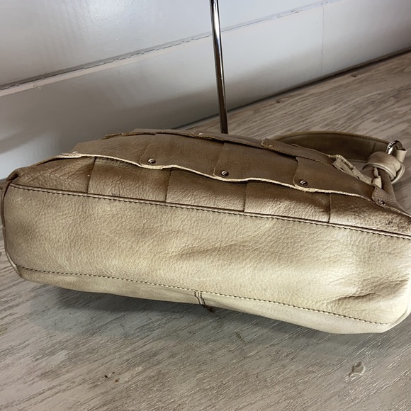 B Makowsky Pieced and Riveted Leather Shoulder Bag EUC - Picture 9 of 10